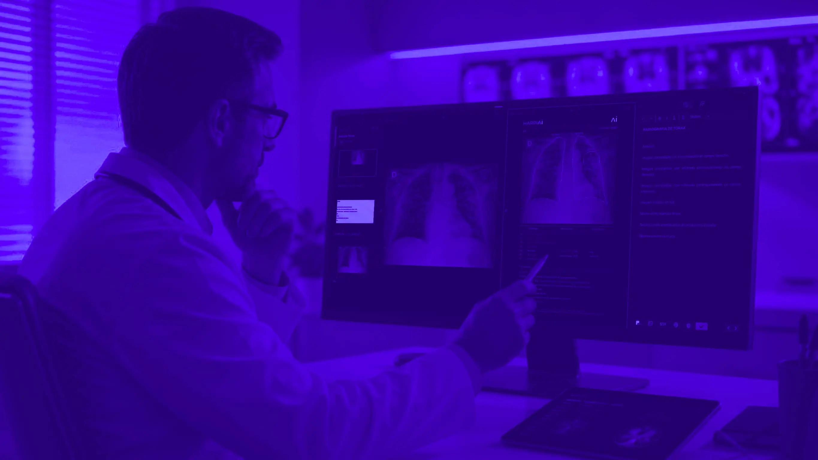 Médico analisando o resultado do exame no HarpiAI APP